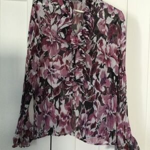 NWOT Gorgeous Ladies Blouse